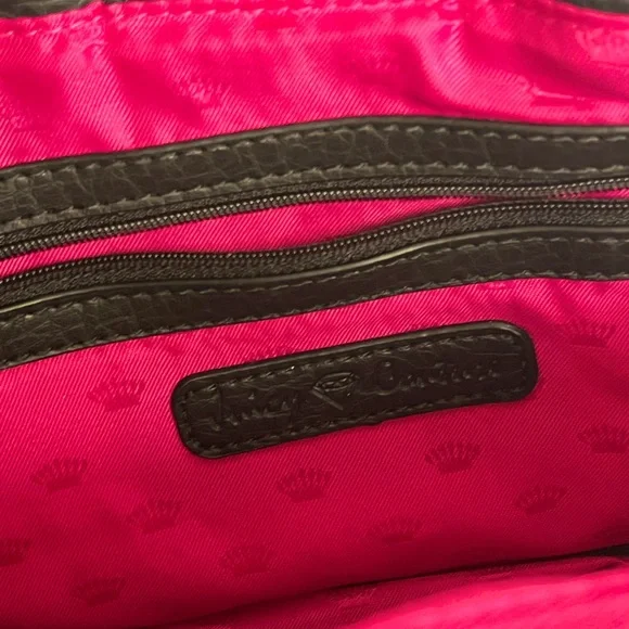 JUICY COUTURE Black adjustable Crossbody/shoulder Bag and bag charm NWOT - Picture 8 of 13